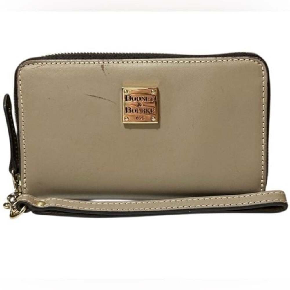 Dooney & Bourke Belvedere Zip Around Wristlet